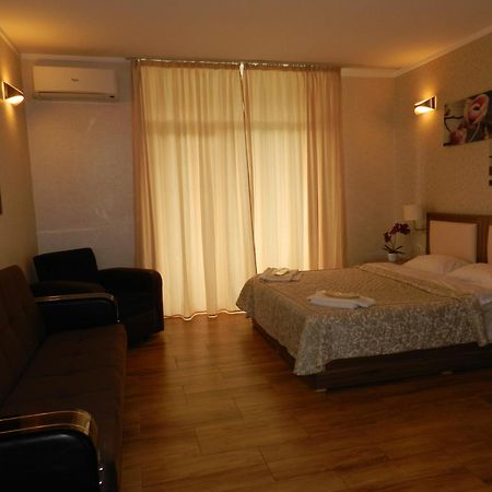 Luxury Inn Orbi Batumi Exterior photo
